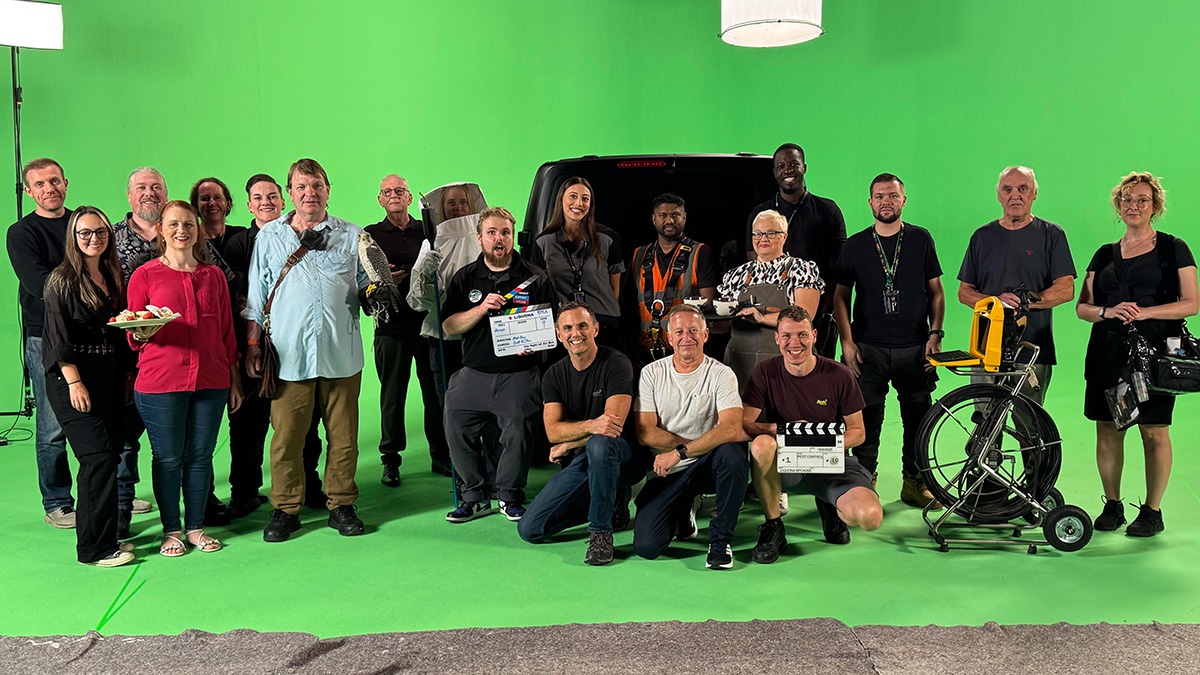 PestCareersvideosplitthedifferencemadewithrealpesttechs